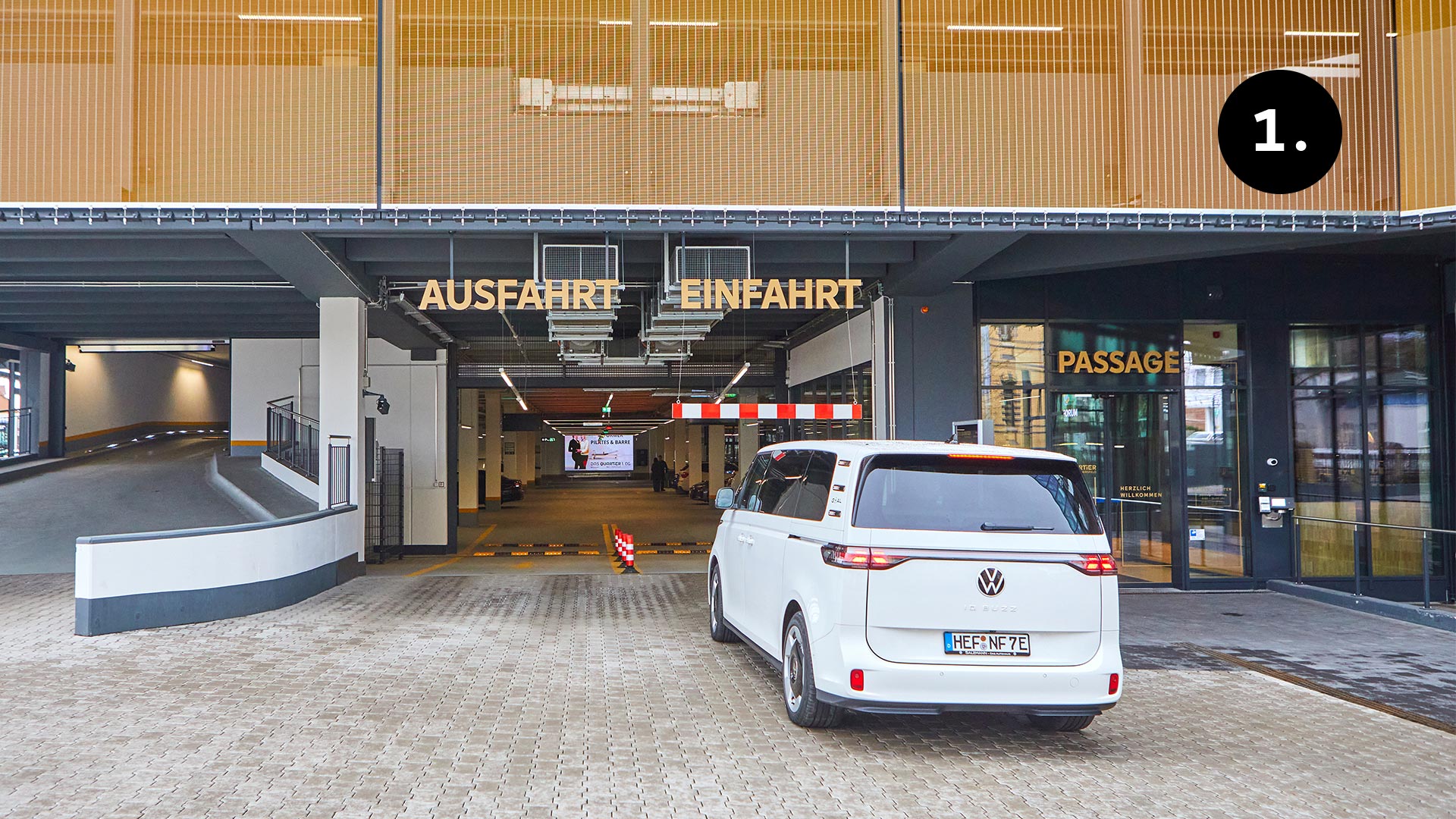 Parkhaus Das Quartier Bad Hersfeld - 1. Einfahren